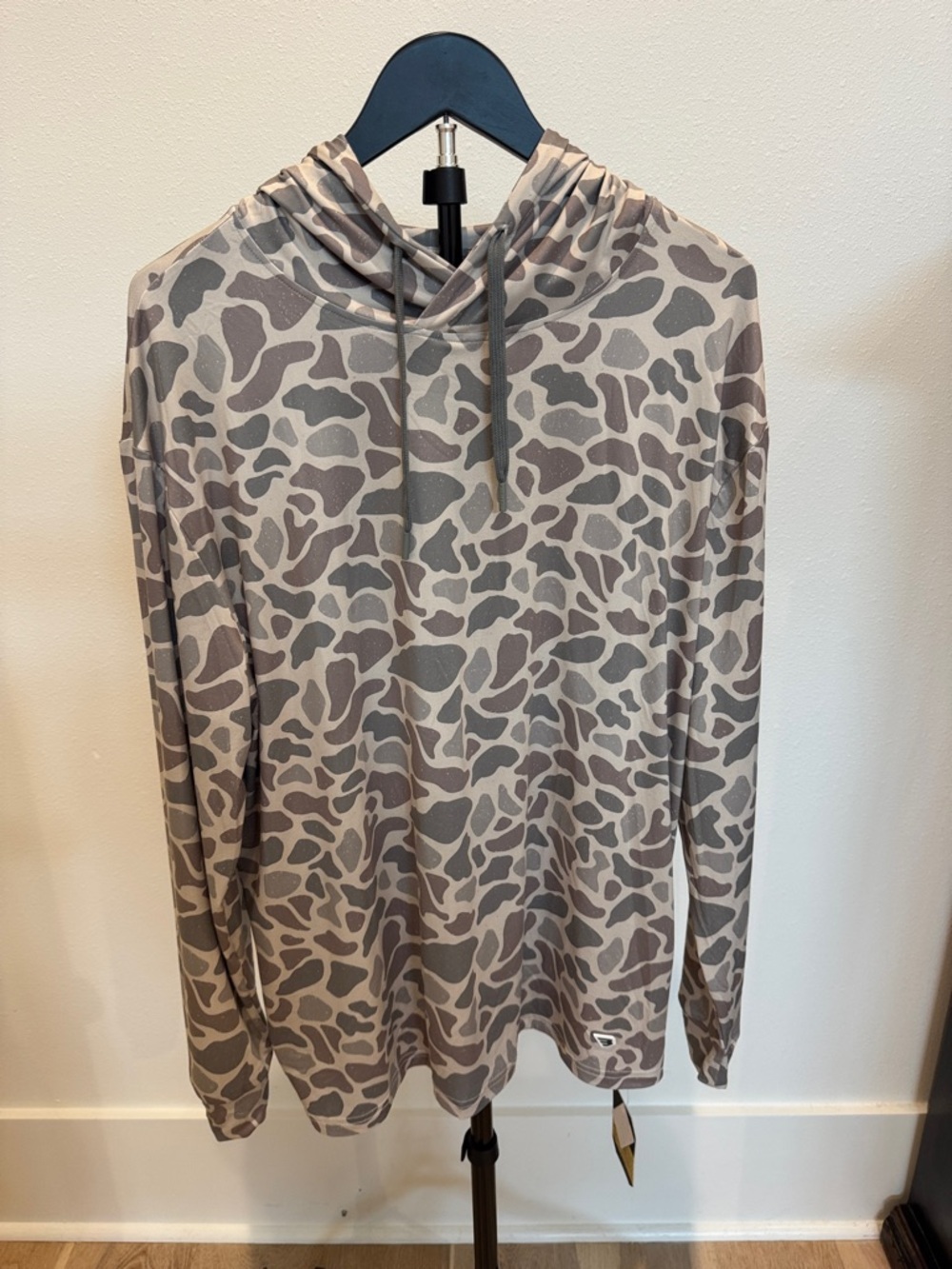 BURLEBO Men's Hooded Long Sleeve Shirt in Taupe and Gray Giraffe Print